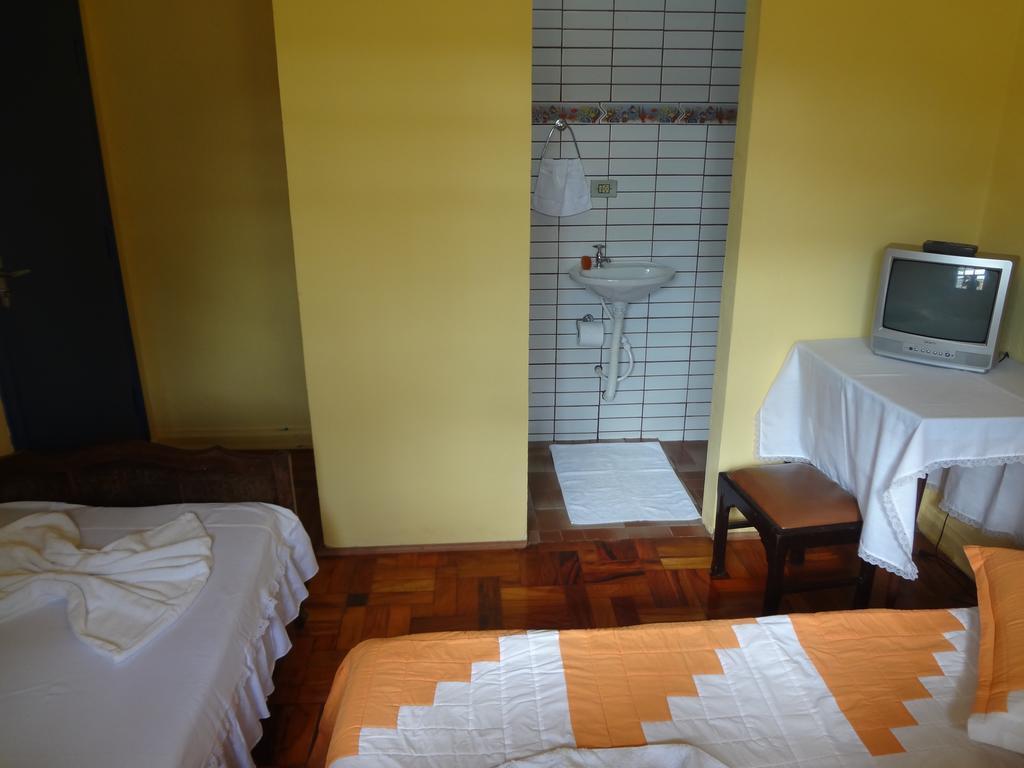 Pousada B & B Águas de Lindóia Zimmer foto
